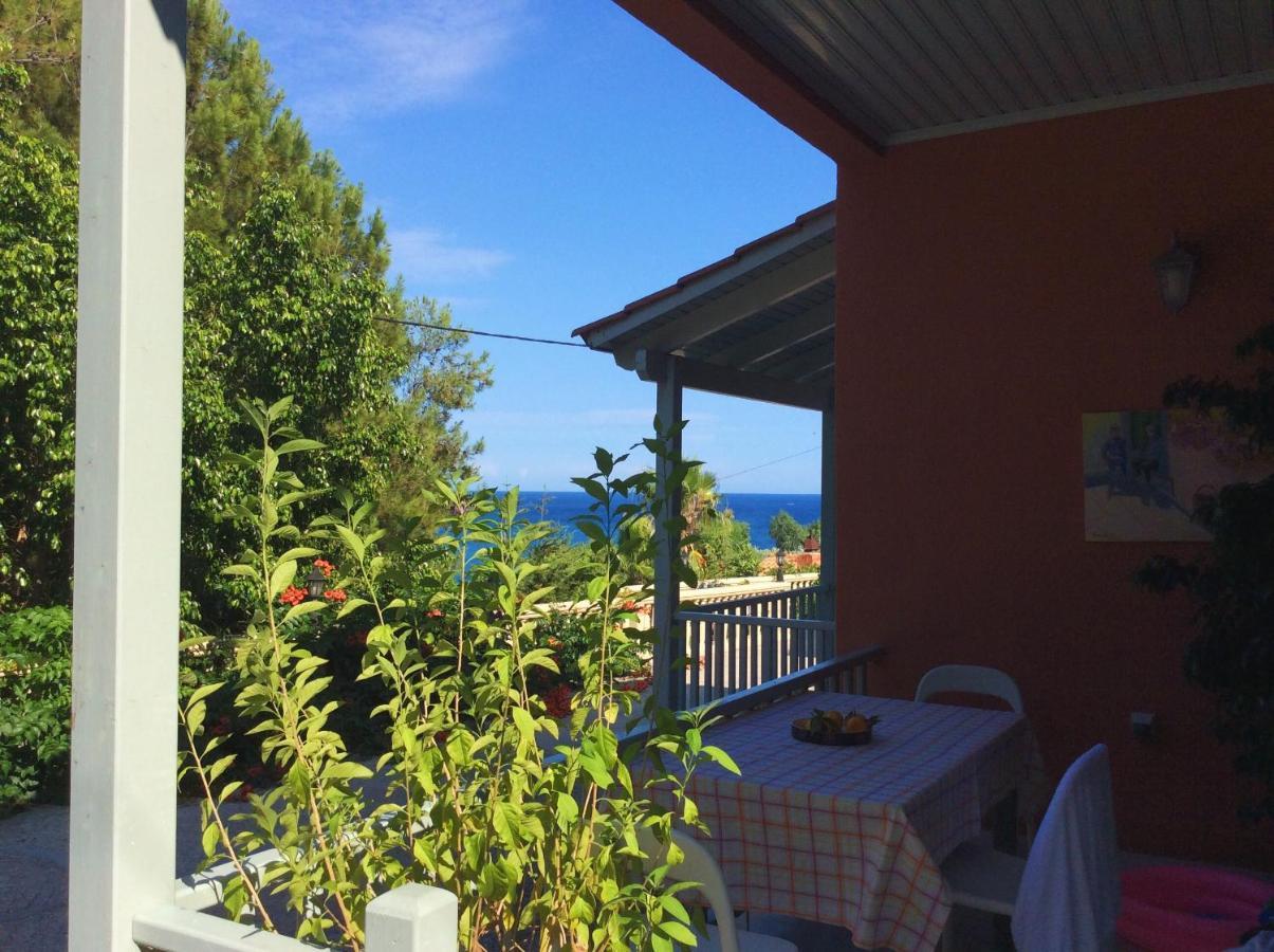 Mihaila Seaside: 2 Bedroom Bungalows Kefalonia Spartia  Exterior foto